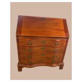 MAHOGANY MADDOX GOVERNOR WINTHROP DESK