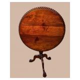 19TH CENT. MAHOGANY CHIPPENDALE TILT TOP TABLE