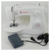 * Singer M3220 Lightweight, Portable Sewing