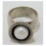 Sterling Silver Pearl Ring - 11.5 grams Total