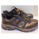 New Men's 8.5 Skecher Shoes