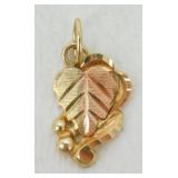 10K Yellow Gold Pendant - 0.79 grams