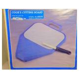New Cooks Cutting Board & Knife Set