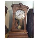 Vtg Wooden Mantle Clock