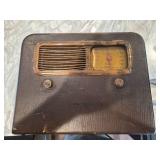 Philco Model 42-842 Vtg Portable Radio