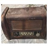 Teletone Vtg Wood Tabletop Radio