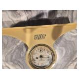 New Haven Bakelite Mantel Clock