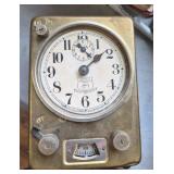 Vtg Hawkeye Reminder Clock Muscatine Iowa