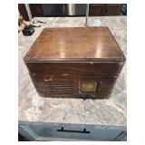 Vtg Aeolian-Vocalion Tabletop Phonograph