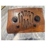 Vtg Wood Tabletop Radio Art Deco Style
