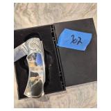 Wolf Scene Folding Pocket Knife
