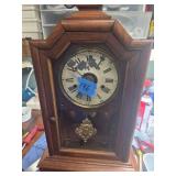 Vtg Wooden Mantel Clock w/ Pendulum