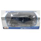 NIB Jeep Wrangler 1:18 Scale Die Cast Car