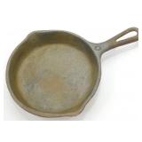 Vintage Griswold #562 Cast Iron Skillet - Very
