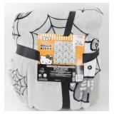 NWT "Hello Kitty" Plush Blanket: Full/Queen -