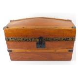 * Salesman Sample Steamer Trunk - 16" W x 10" H x