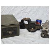 Antique Colubian Vise Mtg Co. Cleveland OH  No.