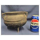 Small Cast Iron 3 footed tripod pot with bail