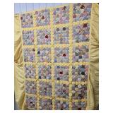 Yoyo Quilt , good condition overall ,  has y