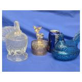 L. E. Smith Capri Blue Glass Hen on nest cover