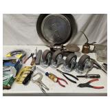 Tools + - 4  heavy duty casters,  2 Vise Scripts