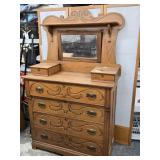 Ash & Oak Nuevo Era Dresser 4 drawers with carved