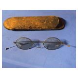 Antique Wire Rim Eye Glasses with original case