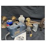 Drill Dr. , 3 Brass wall mount lamps , UXX7