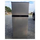 Frigidaire made in 2022 compact refrigerator