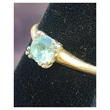 Vintage 10 K gold ring with solitarie Aqua color