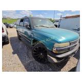 2001 CHEVROLET SUBURBAN Tow# 9092722