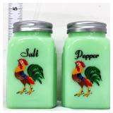 Pair jadeite salt/pepper shakers with roosters