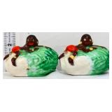 Vntg laying americana child salt/pepper set
