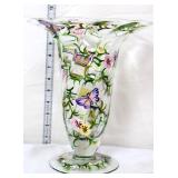 11in glass vase with flowers & butterflies