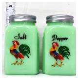 Pair jadeite salt/pepper shakers with roosters