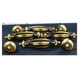 Lot of 8 pieces of cabinet/furniture hardware