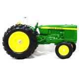 Die cast John Deere tractor