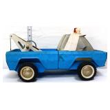 Vntg pressed steel Buddy L tow truck see photos