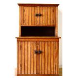 Vntg flat front 2 over 2 farmhouse cupboard
