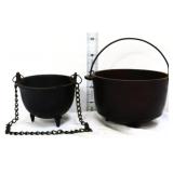 Lot of 2 miniature cast iron kettles, 1 with chain