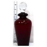 8.5in cranberry decanter w/ clear stopper