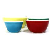 4 piece primary color Pyrex mixing bowl set