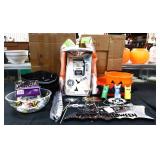 MIxed estate lot, inc Halloween decor