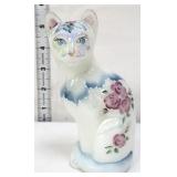 Fenton white iridescent cat w/  roses