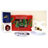 Mixed estate lot, inc Christmas ornaments