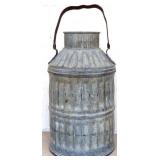 Vntg metal Union Oil can w/ handle