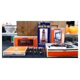 Mixed estate lot inc Lionel train items