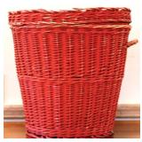 Painted round wicker basket w/ lid see pics