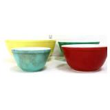 Lot of 4 vintage Pyrex mixing bowls see photos