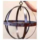 Metal frame round light fixture
